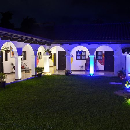 Luna Maya Boutique Hotel Антигуа-Гватемала Экстерьер фото